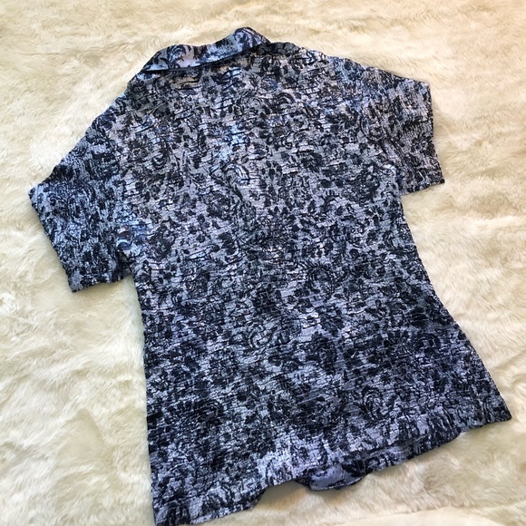 Casual Corner Buttonup - Picture 4 of 10